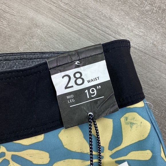 RIP CURL- MIRAGE SALT WATER BOARD SHORTS - Picture 10 of 14